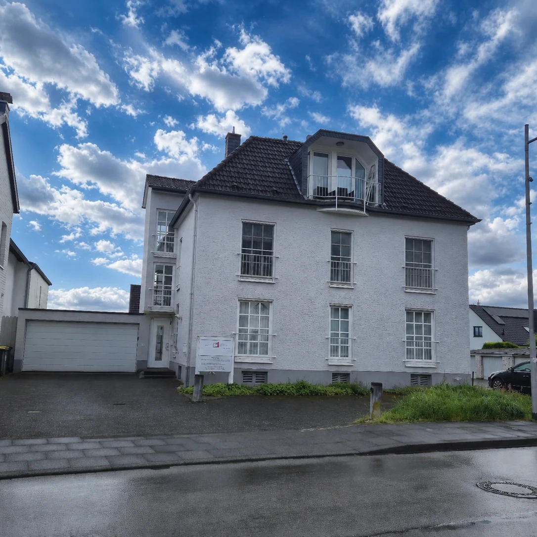 Außenansicht des Praxisgebäudes